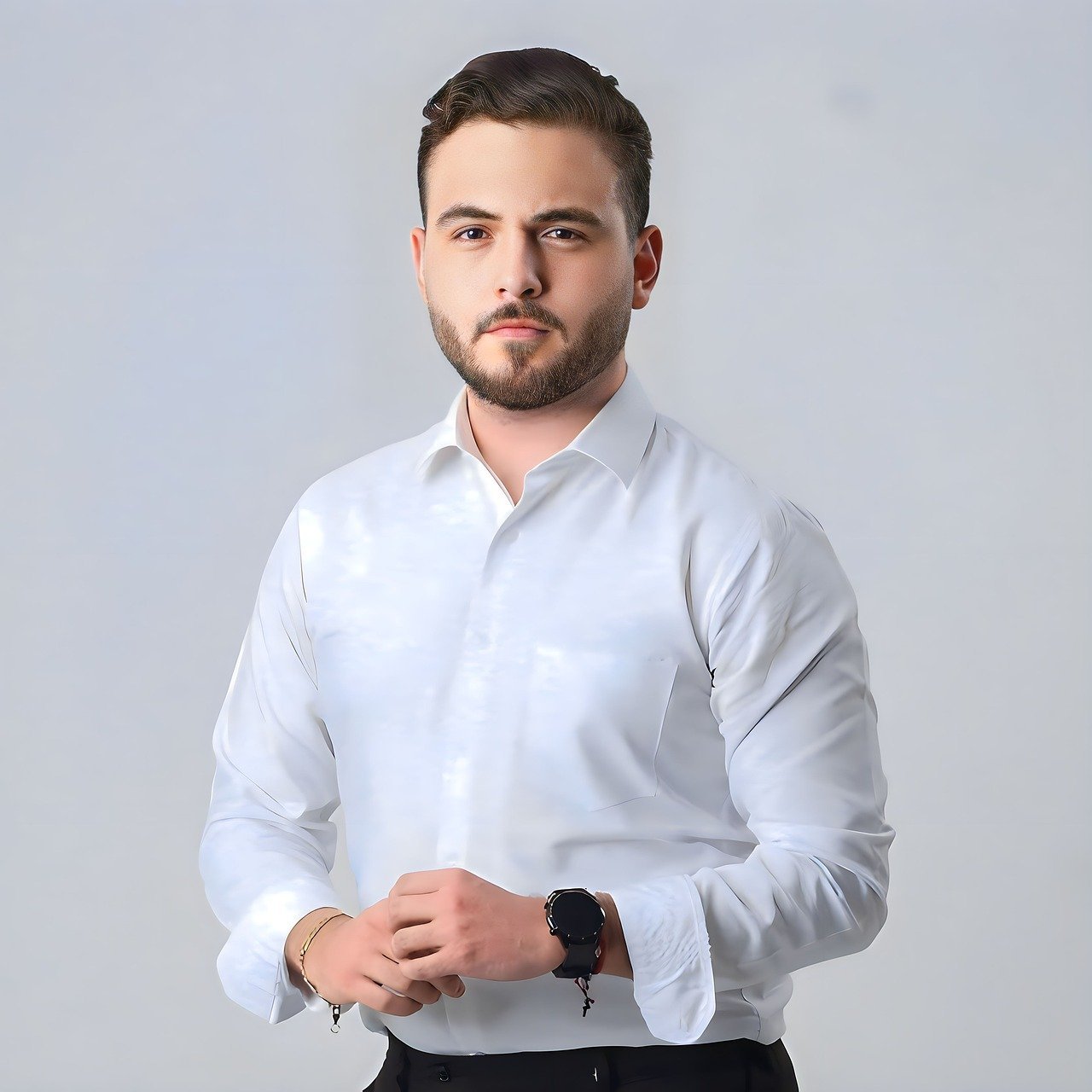 man, attractive, portrait, beauty, job, business, beard, face, male, model, pose, mirada, modelo, moda, estilo, host, blanco, influencer, trabajador, oficinista, photoshoot, gay, homosexual, business man, fondo blanco